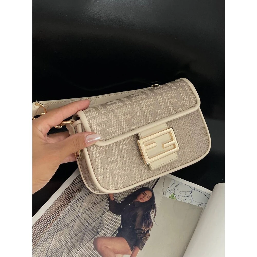 Fendi Baget Mini Bag Beige görsel 4
