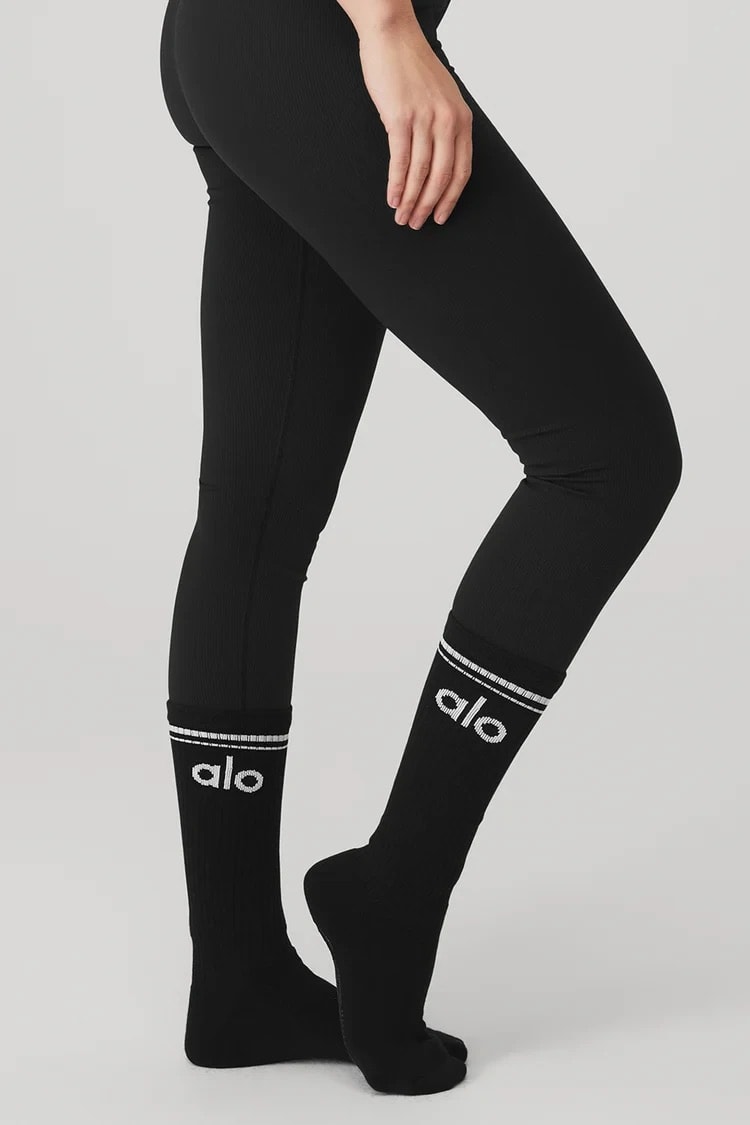 Alo Yoga 12 Adet. 3x4 Paket Women's Throwback Barre Sock - Black/White görsel 3