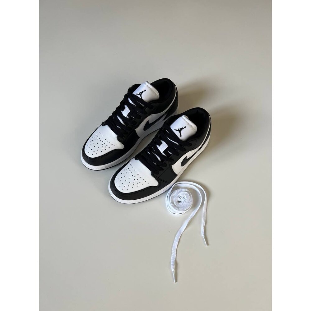 Nike Jordan Low Mis Panda Siyah Beyaz görsel 3