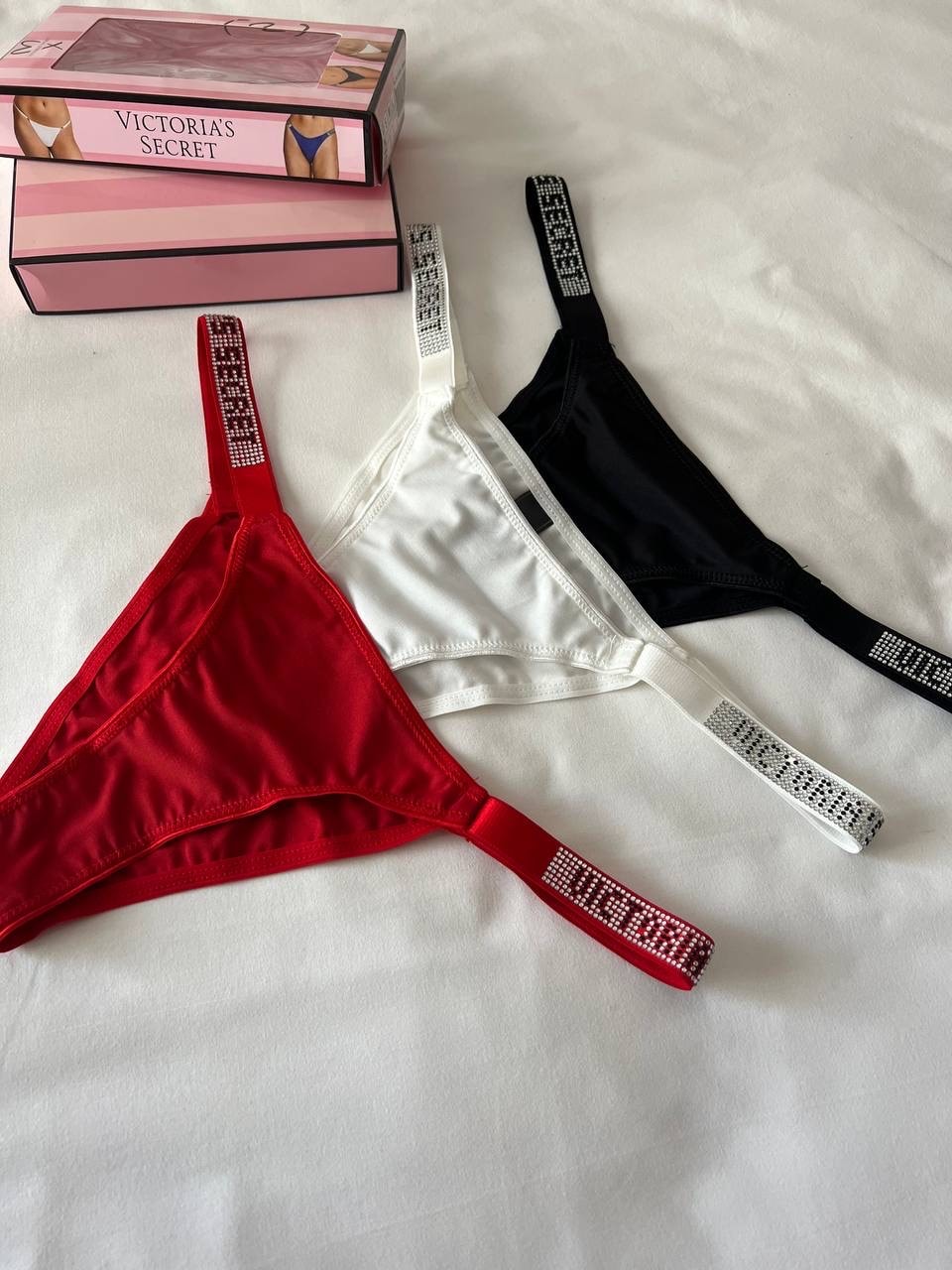 Victoria Secret’s Taşlı 3 Lü Bikini görsel 2