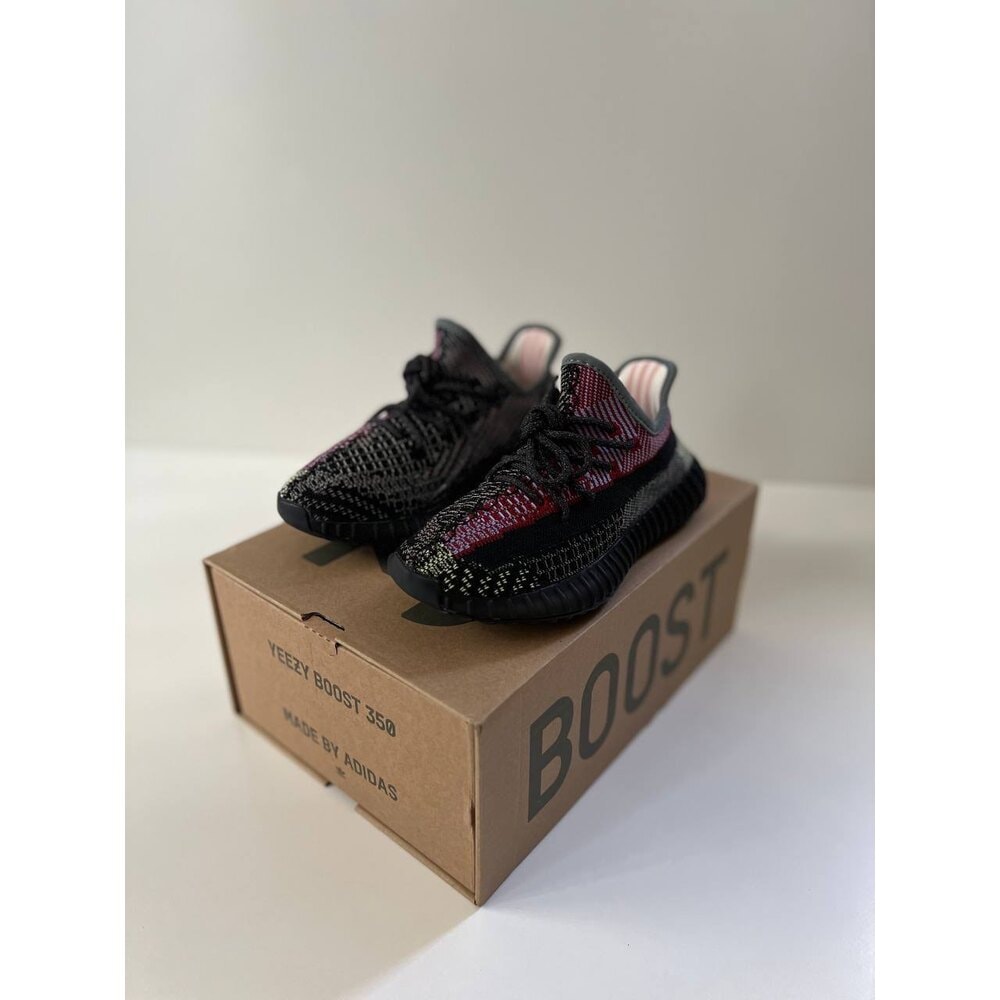 Yeezy Boost 350 V2 Yecheil görsel 2