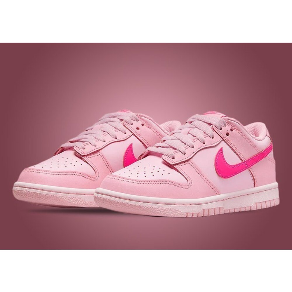 Nike SB Dunk Low Triple Pink görsel 2