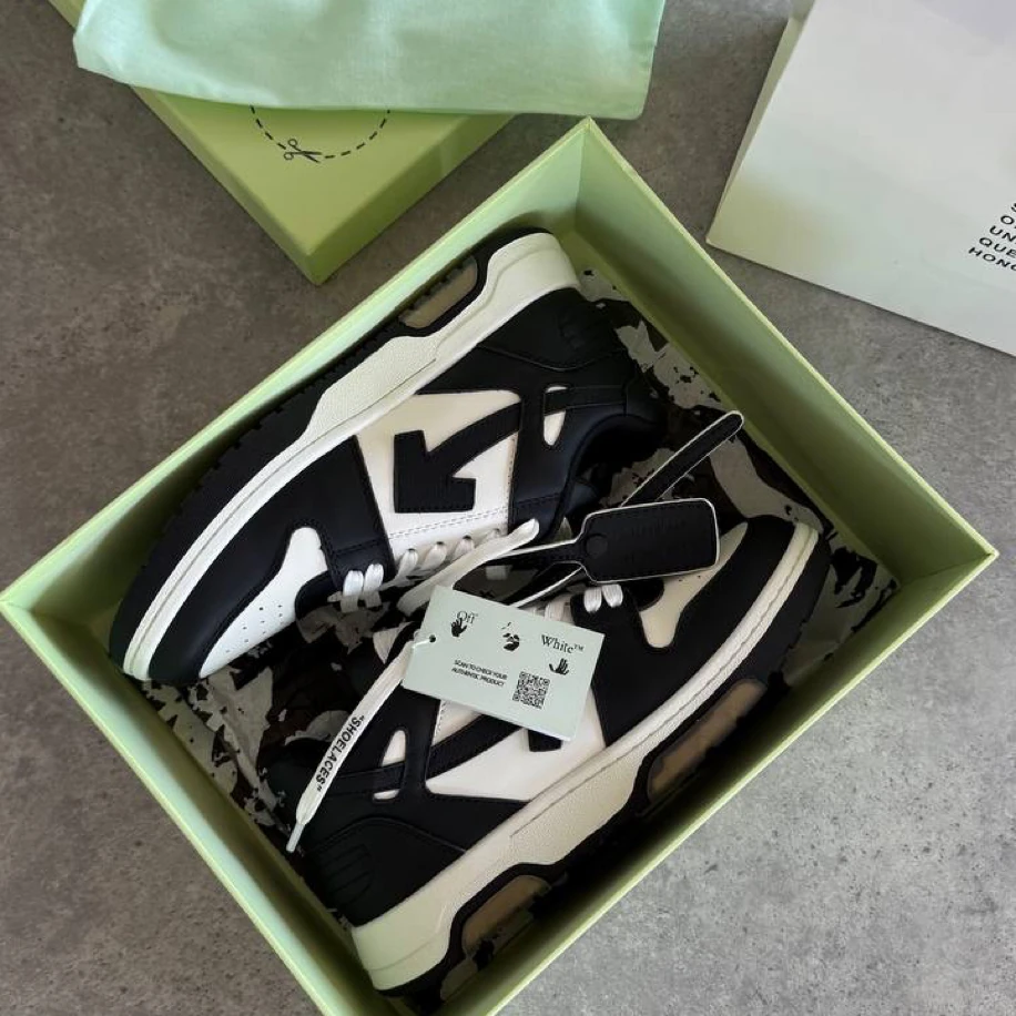 Off-White Out Of Office Calf Leather Panda görsel 2