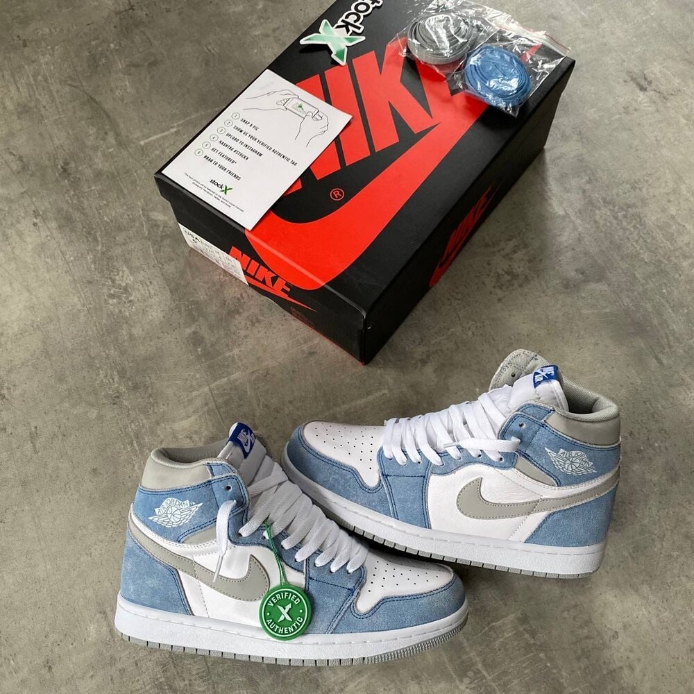 Nike Air Jordan 1 Retro High OG Hyper Royal görsel 3