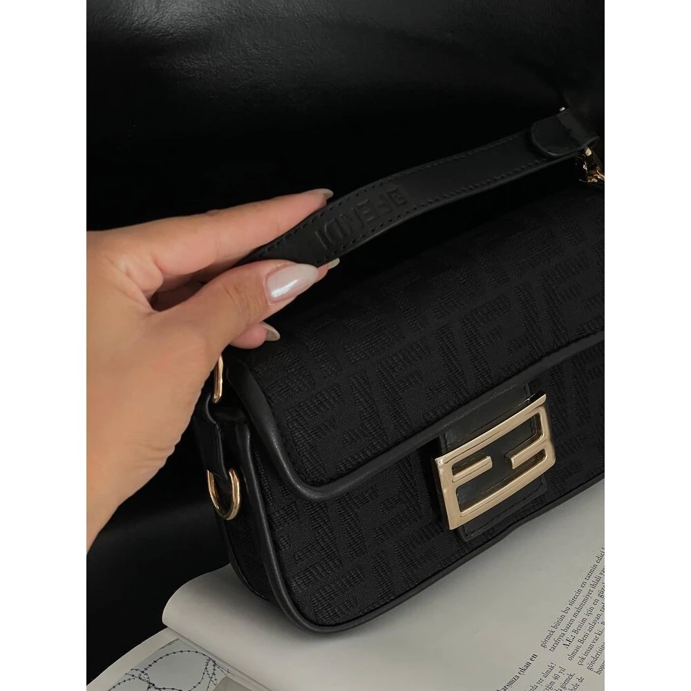 Fendi Baget Mini Bag Black görsel 3