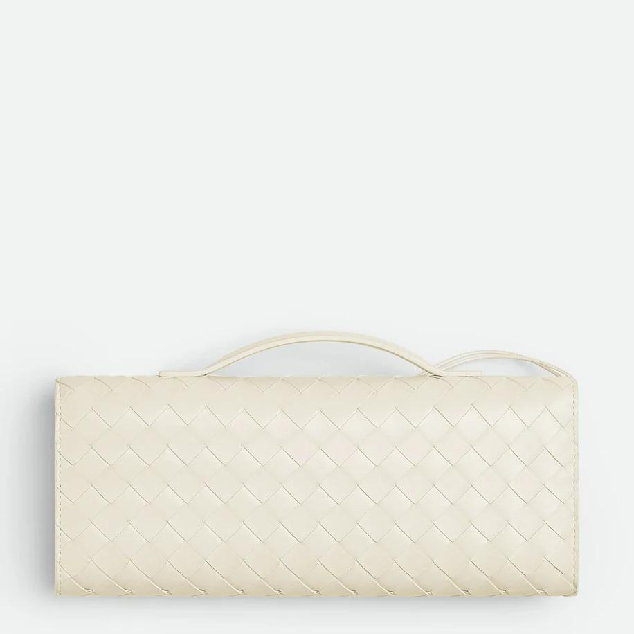 Bottega Veneta Andiamo Clutch Cream görsel 4