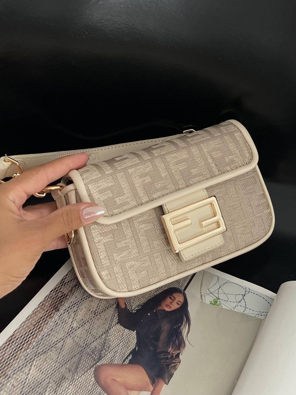 Fendi Bagıette Mini Bag görsel 6