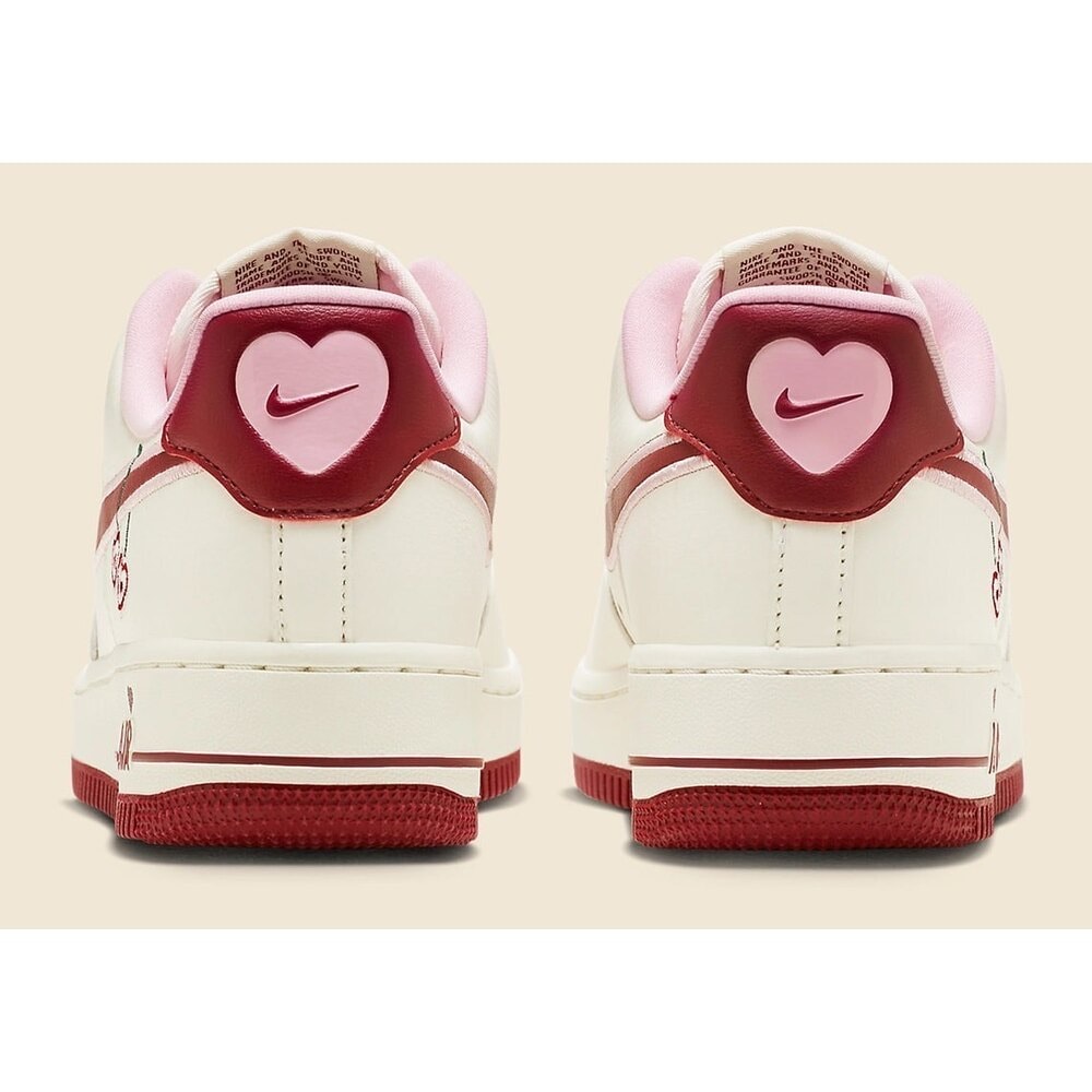Nike Air Force 1 Low “ Valentine's Day “ görsel 3