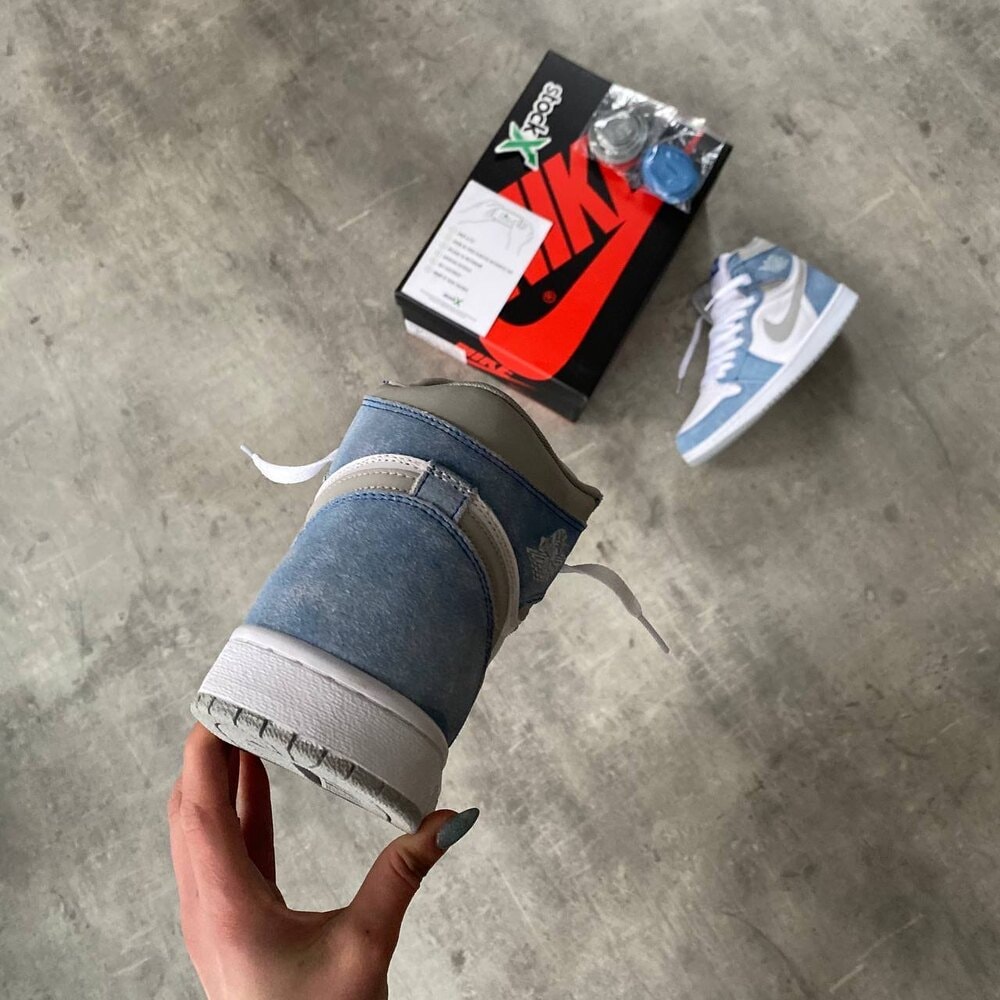 Nike Air Jordan 1 Retro High OG Hyper Royal görsel 4