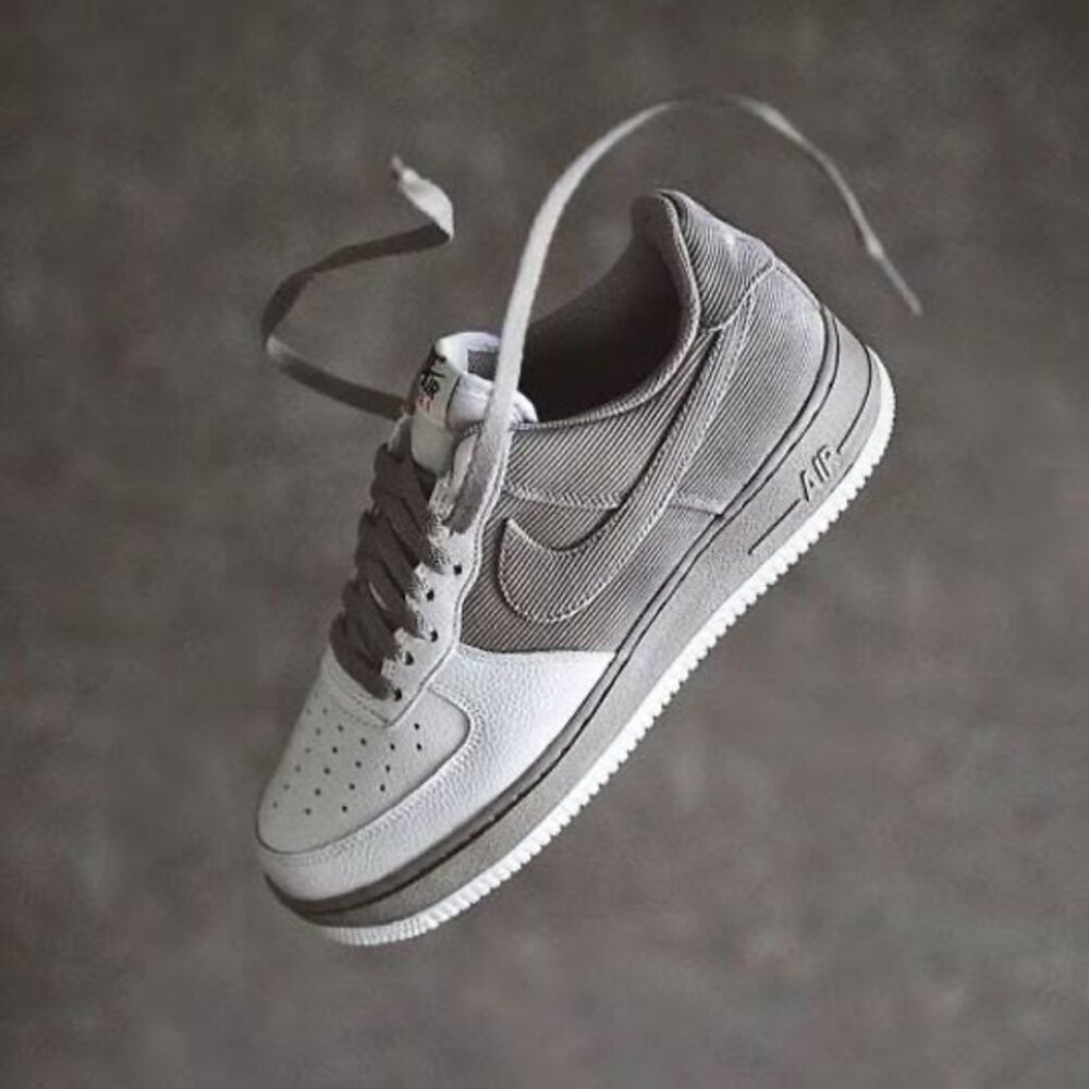 Nike Air Force  1 VELVET CROWN görsel 2