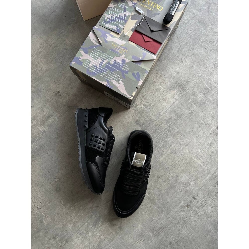 Valentino Black görsel 2