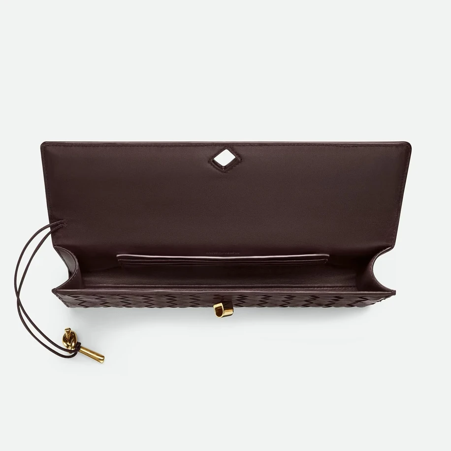 Bottega Veneta Andiamo Clutch Brown görsel 4