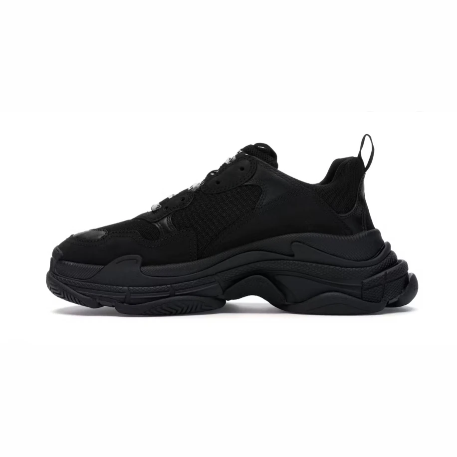 Balenciaga Triple S Black görsel 3