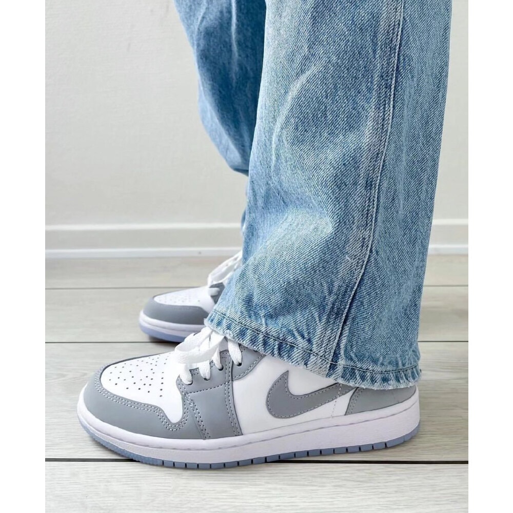 Nike Grey Jordan Low görsel 2