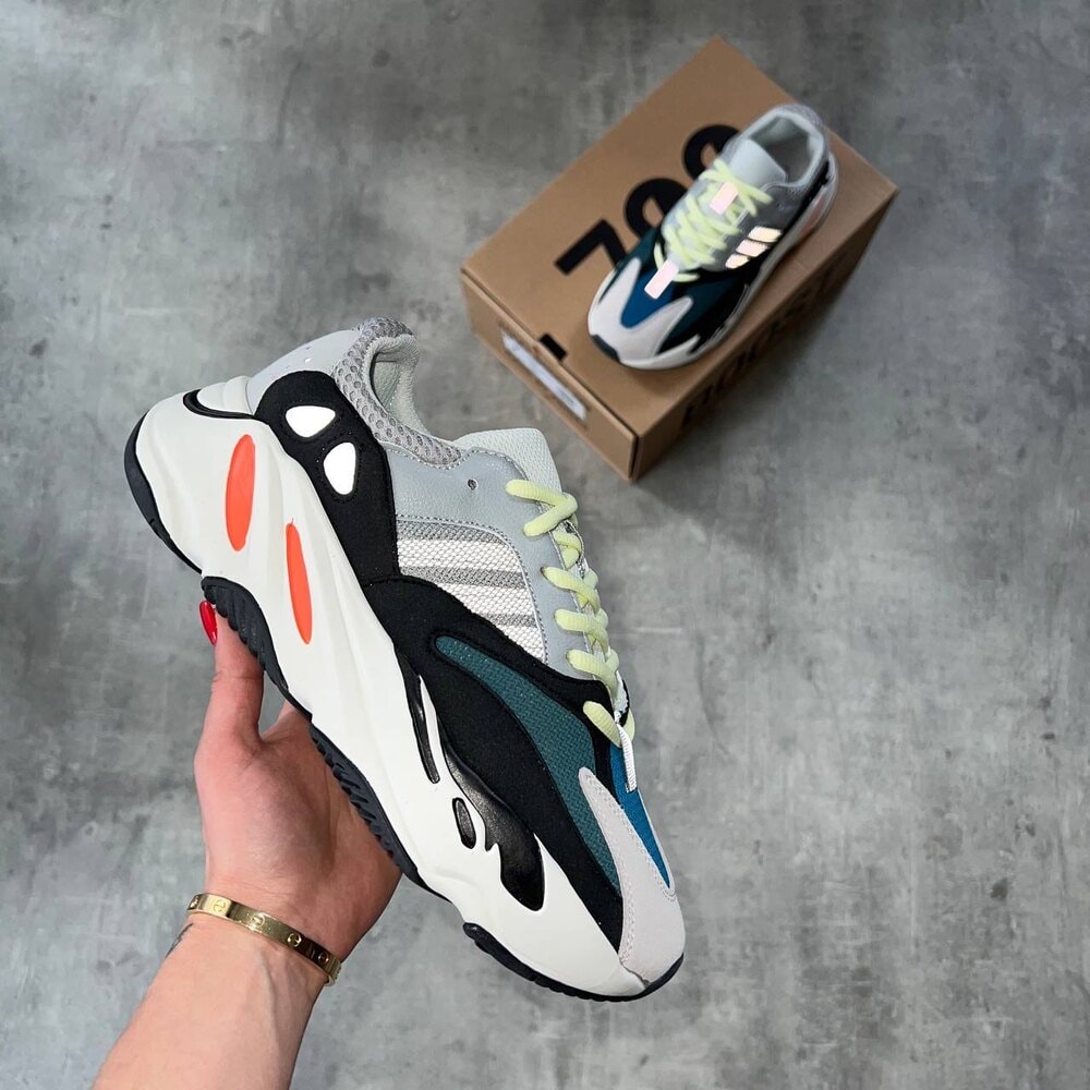 Adidas Yeezy 700 wawe Runner görsel 4
