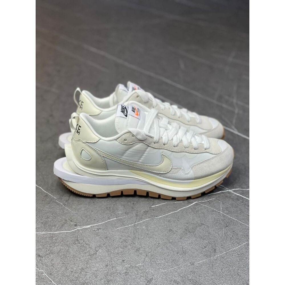 Nike Sacai White