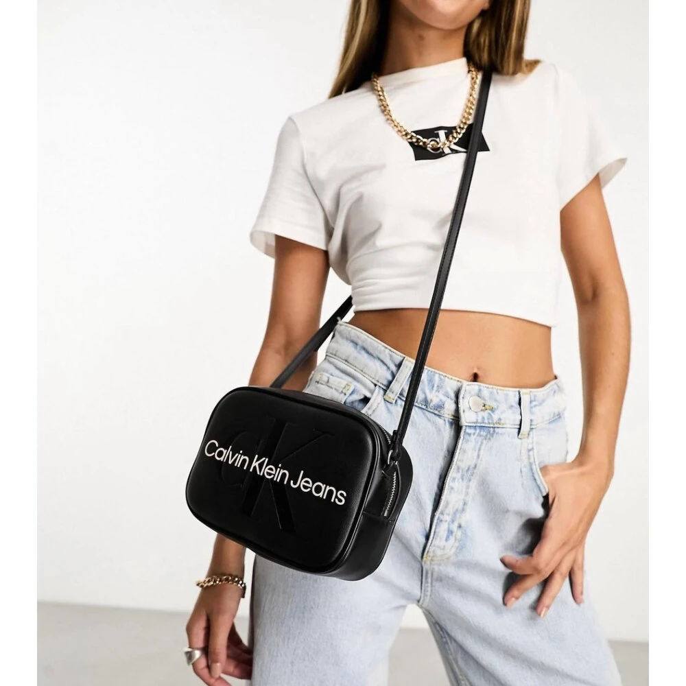 Calvin Klein Camera Bag görsel 2